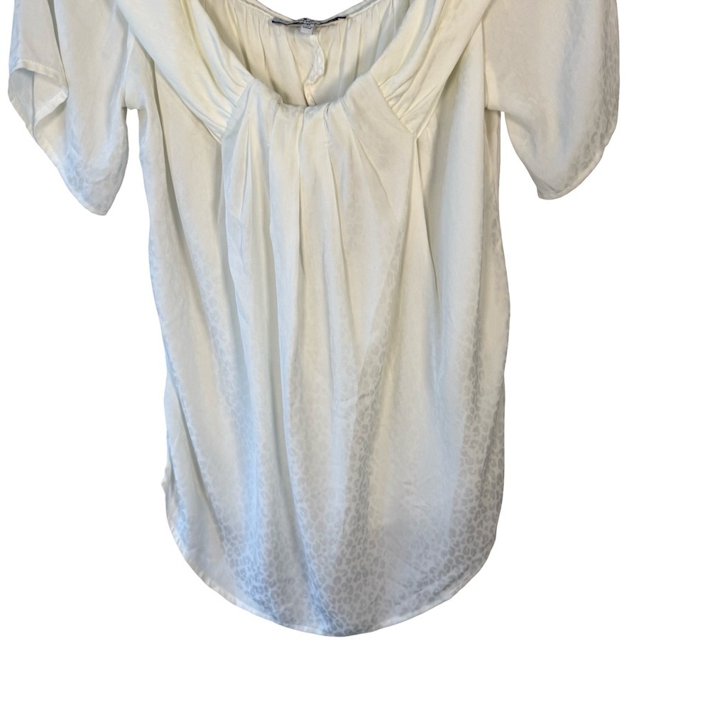 Current Air White Animal Print Blouse Size M Neutral Minimalist Quiet Luxury - Picture 7 of 9